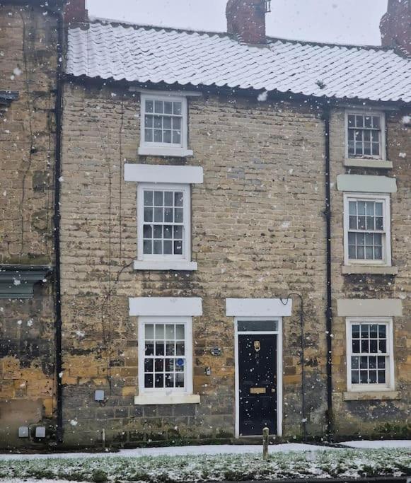 Black Cat Cottage - Central Pickering Grade 2 Listed Cottage エクステリア 写真