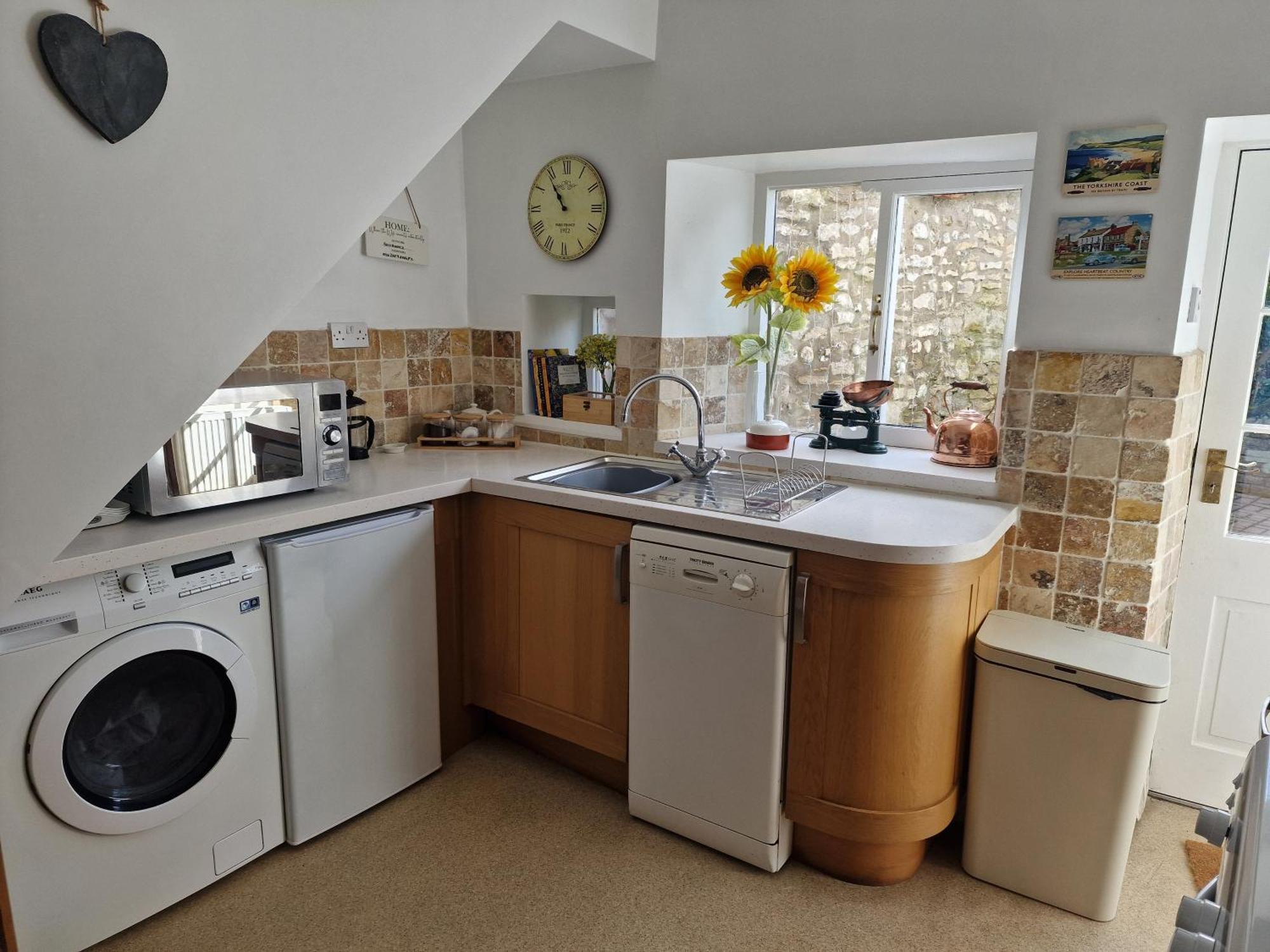 Black Cat Cottage - Central Pickering Grade 2 Listed Cottage エクステリア 写真